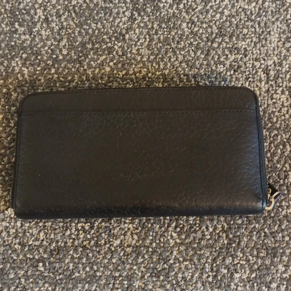 Kate spade pebble leather black accordion large wallet
